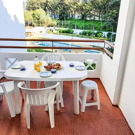 - Sleeps 2 Parking & Pool Access Διαμέρισμα