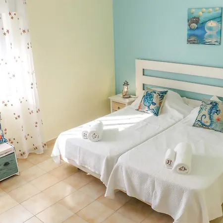 - Sleeps 2 Parking & Pool Access *
