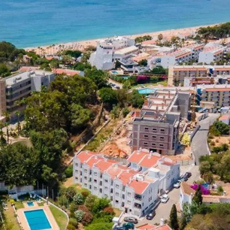 Appartement - Sleeps 2 Parking & Pool Access *
